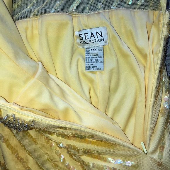 Sean Collection Gown 💫 - Picture 7 of 7